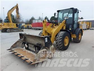 CAT 906M Utovarivači na točkove