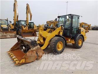 CAT 906M Utovarivači na točkove
