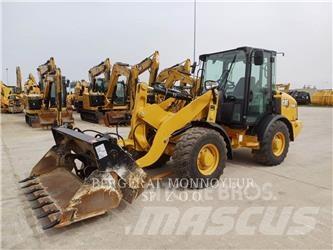 CAT 906M Utovarivači na točkove