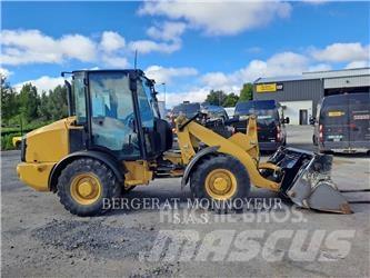 CAT 906M Utovarivači na točkove
