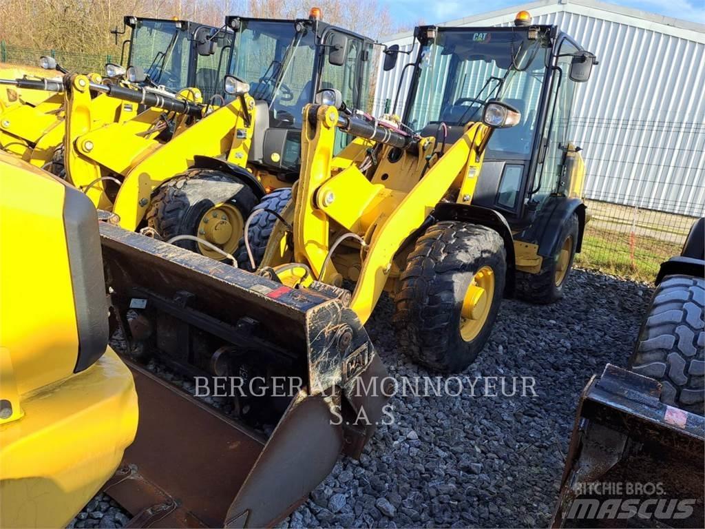 CAT 906M Utovarivači na točkove