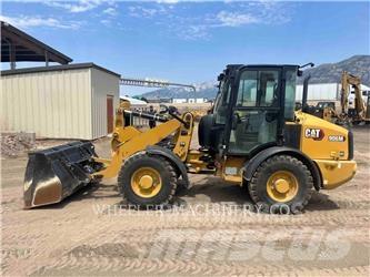 CAT 906M Utovarivači na točkove