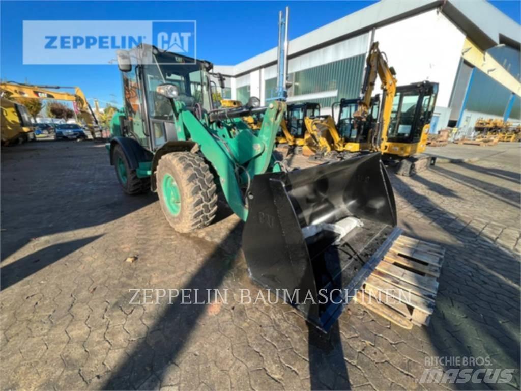 CAT 906M Utovarivači na točkove