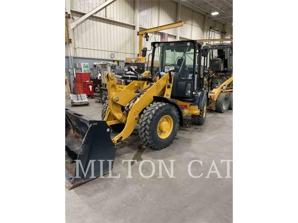 CAT 906M Utovarivači na točkove