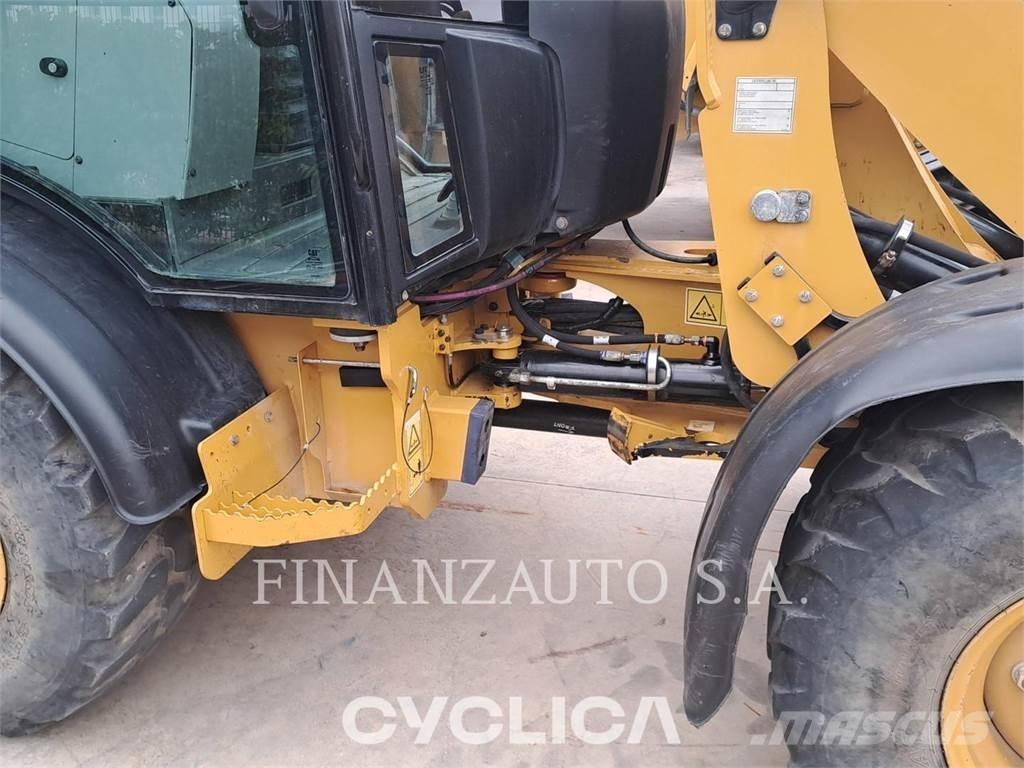 CAT 906M Utovarivači na točkove