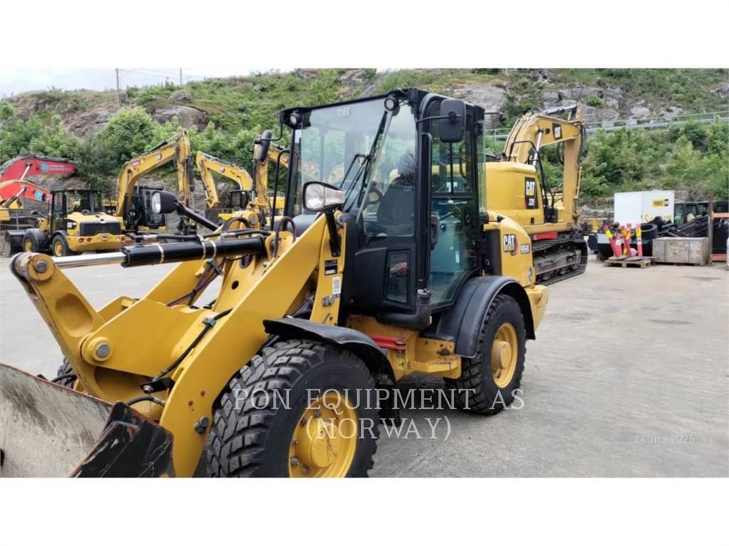 CAT 906M Utovarivači na točkove