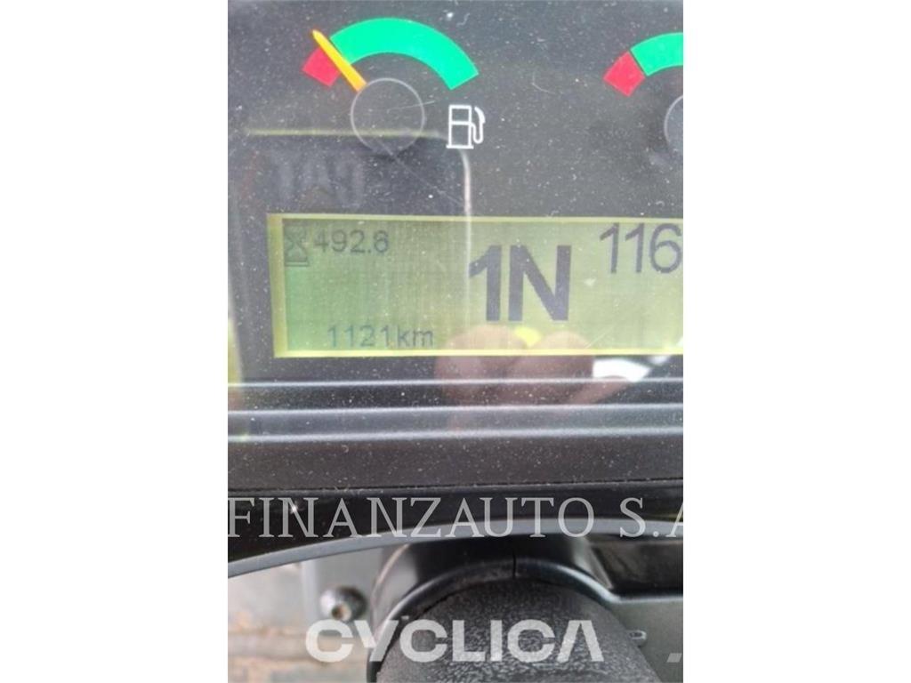 CAT 906M Utovarivači na točkove