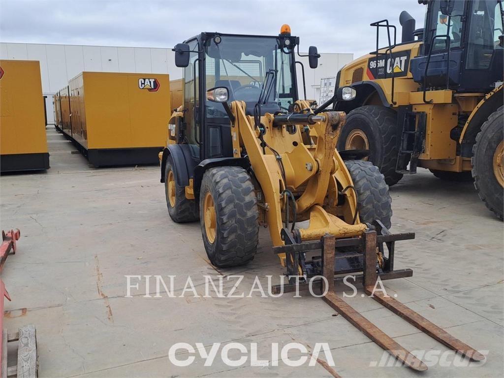 CAT 906M Utovarivači na točkove