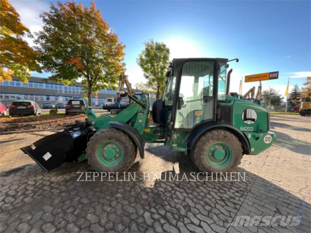 CAT 906M Utovarivači na točkove