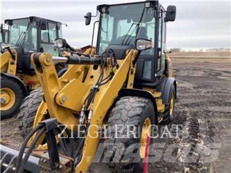 CAT 907M Utovarivači na točkove