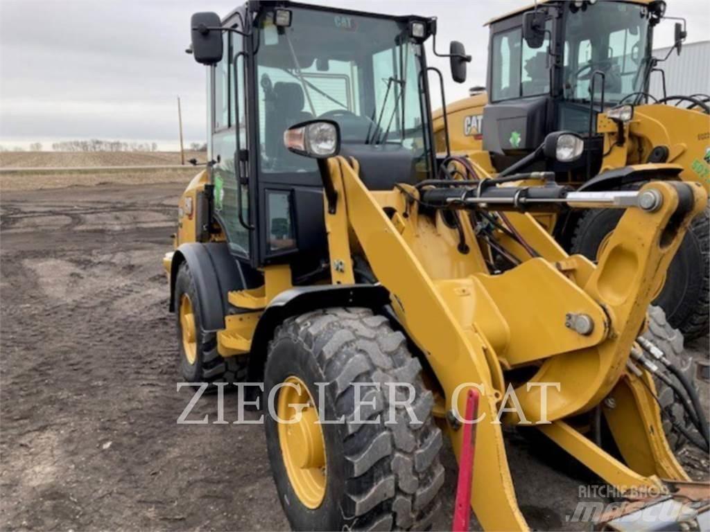 CAT 907M Utovarivači na točkove