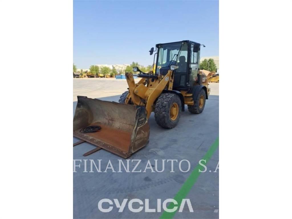CAT 907M Utovarivači na točkove