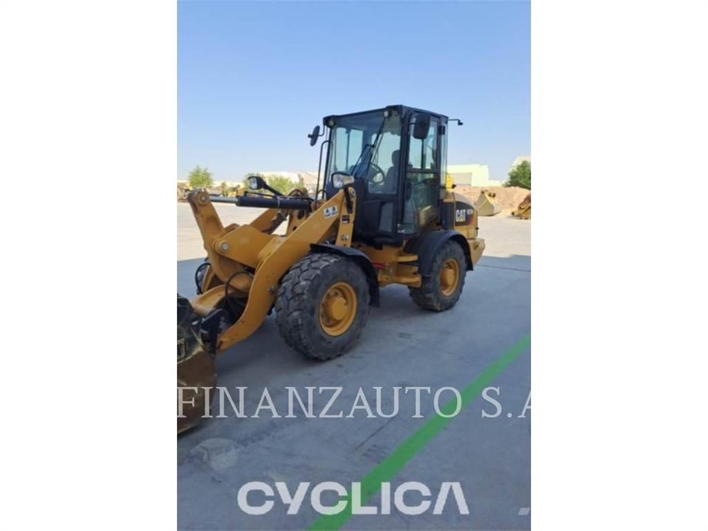 CAT 907M Utovarivači na točkove