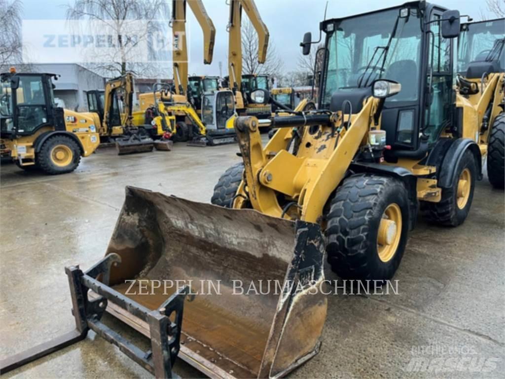 CAT 907M Utovarivači na točkove
