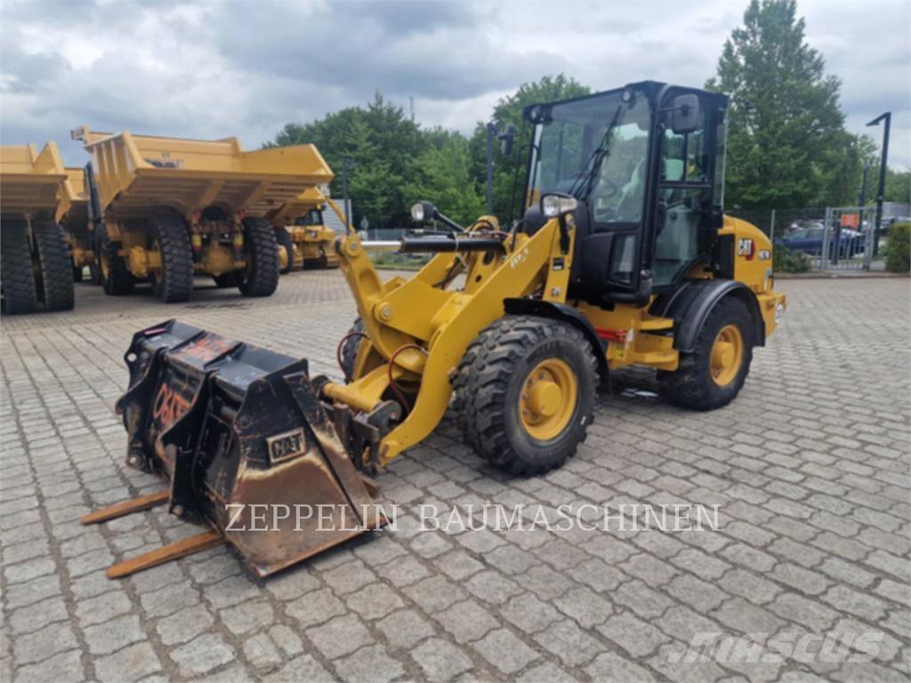 CAT 907M Utovarivači na točkove
