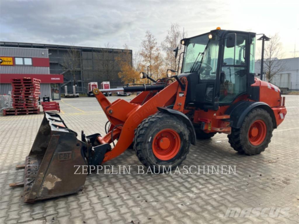 CAT 908H Utovarivači na točkove