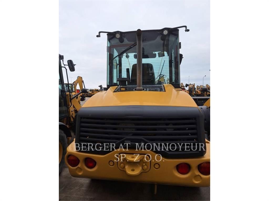 CAT 908M Utovarivači na točkove