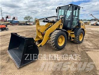 CAT 908M Utovarivači na točkove