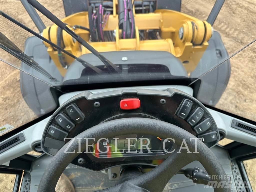 CAT 908M Utovarivači na točkove
