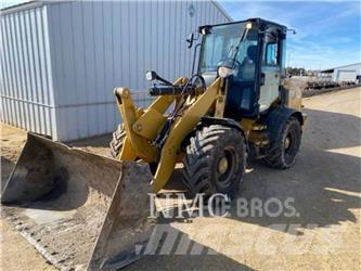 CAT 908M Utovarivači na točkove
