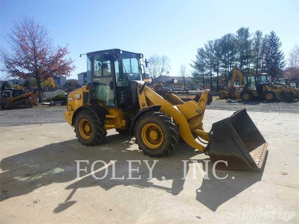 CAT 908M Utovarivači na točkove