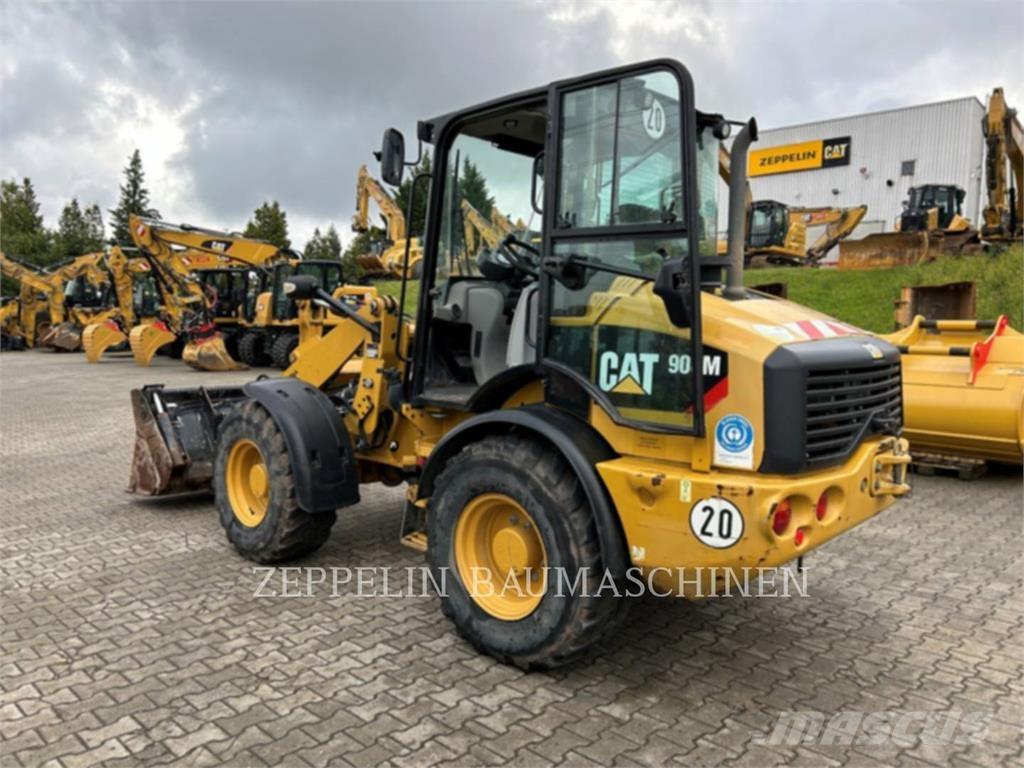 CAT 908M Utovarivači na točkove