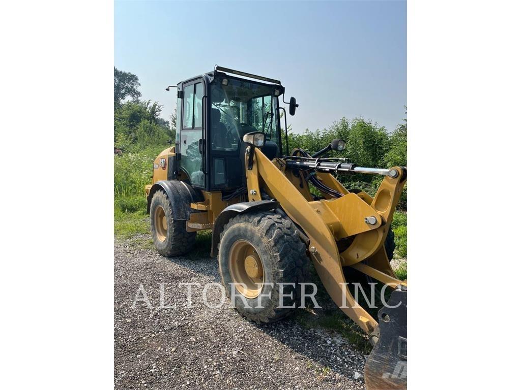 CAT 908M Mini utovarivači