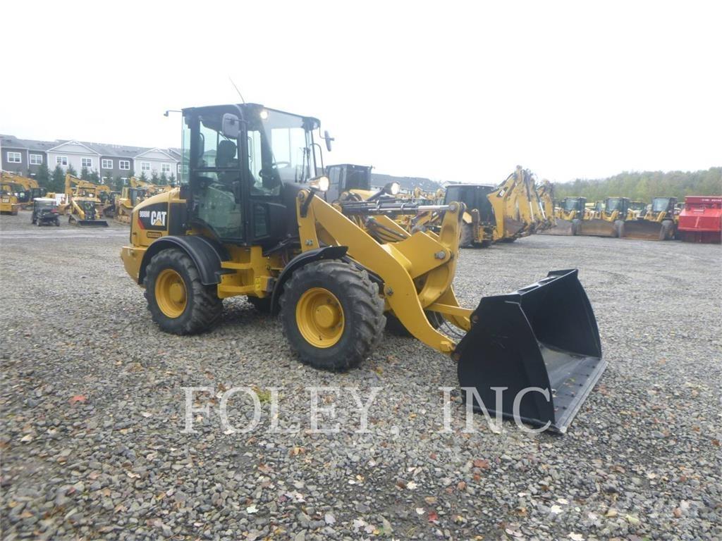 CAT 908M Utovarivači na točkove