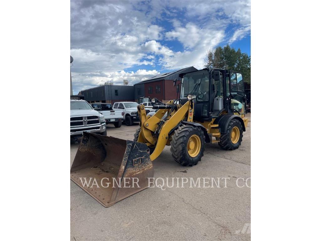 CAT 908M Utovarivači na točkove