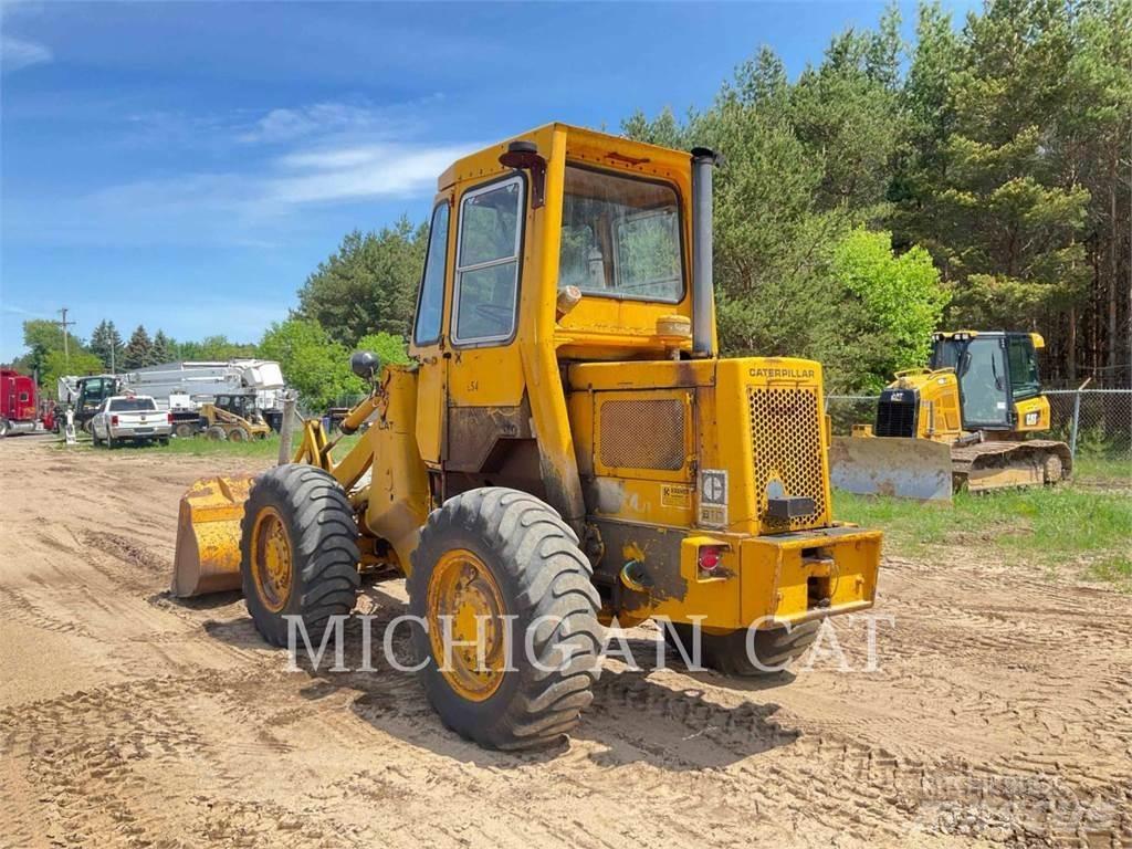 CAT 910 Utovarivači na točkove