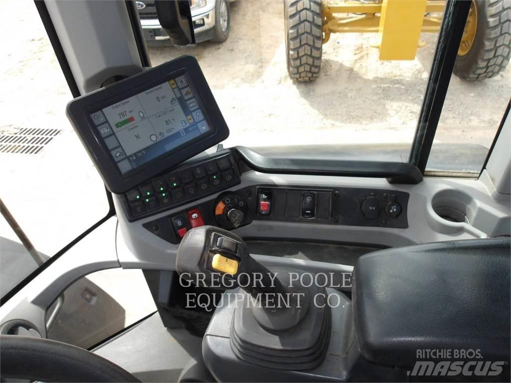 CAT 926M Utovarivači na točkove