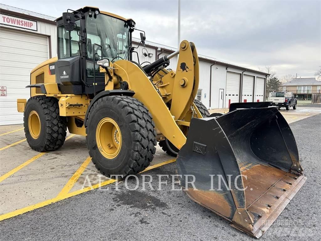 CAT 926M Utovarivači na točkove