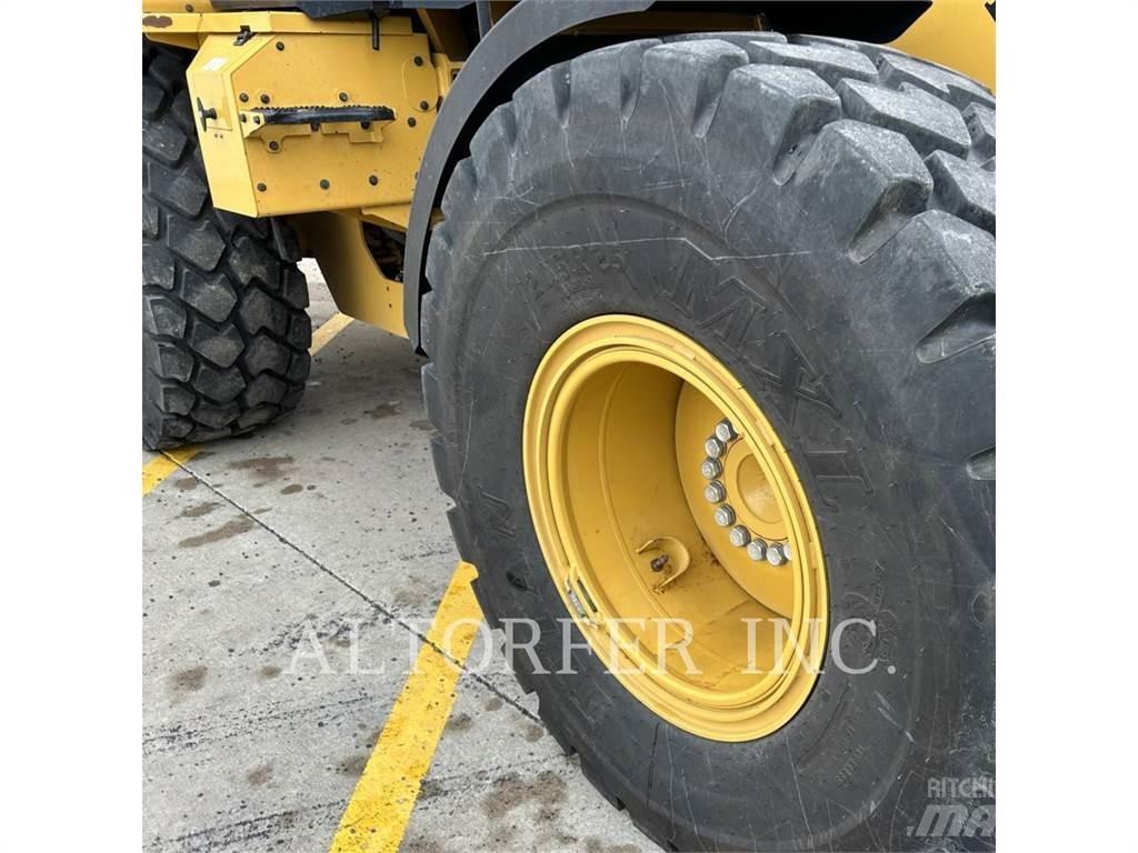 CAT 926M Utovarivači na točkove