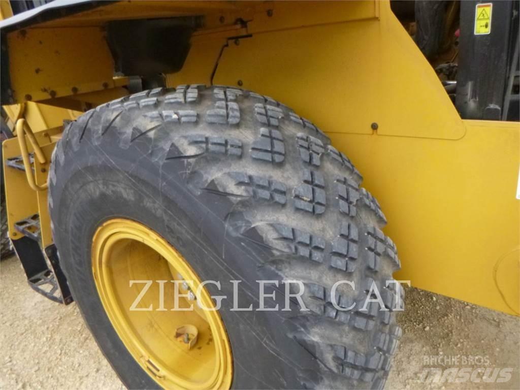 CAT 926M Utovarivači na točkove