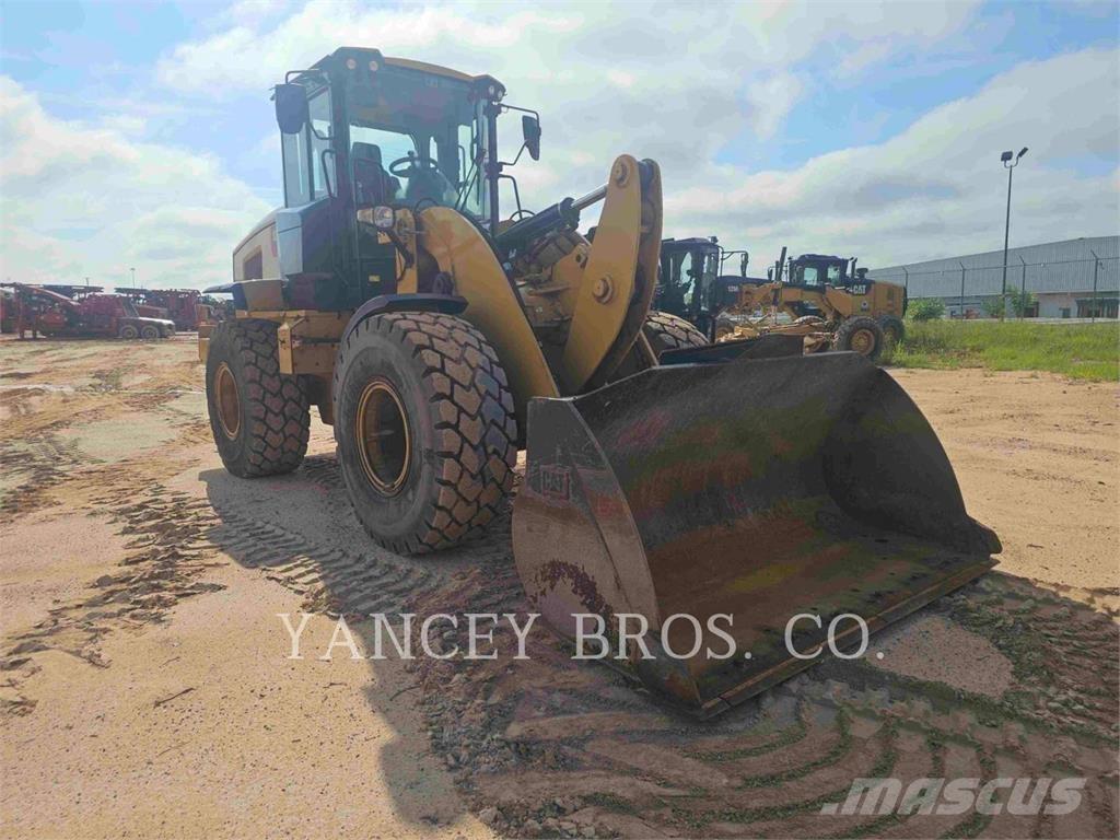 CAT 926M Utovarivači na točkove