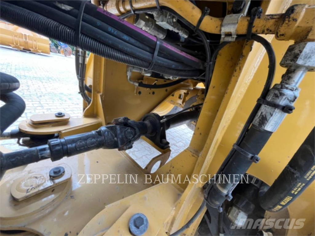 CAT 926M Utovarivači na točkove