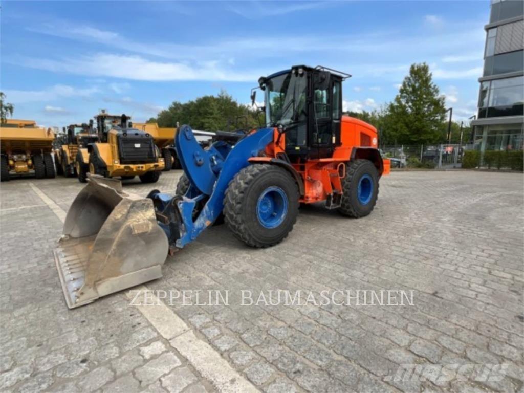 CAT 926M Utovarivači na točkove