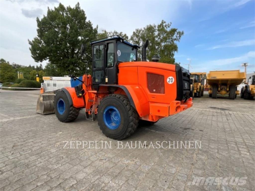 CAT 926M Utovarivači na točkove