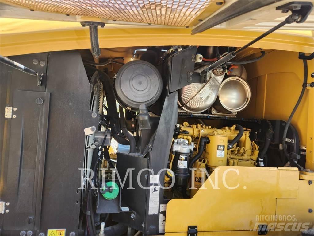 CAT 930 Utovarivači na točkove