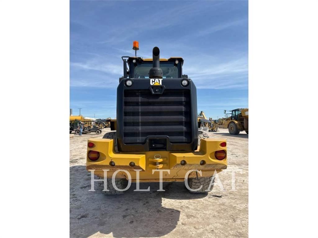 CAT 930M Utovarivači na točkove
