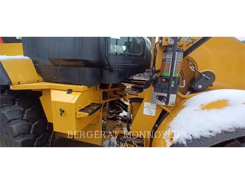 CAT 930M Utovarivači na točkove