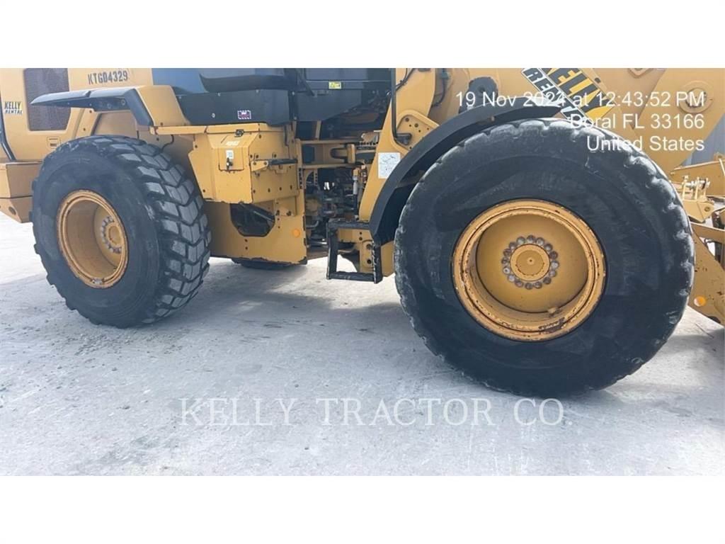 CAT 930M Utovarivači na točkove