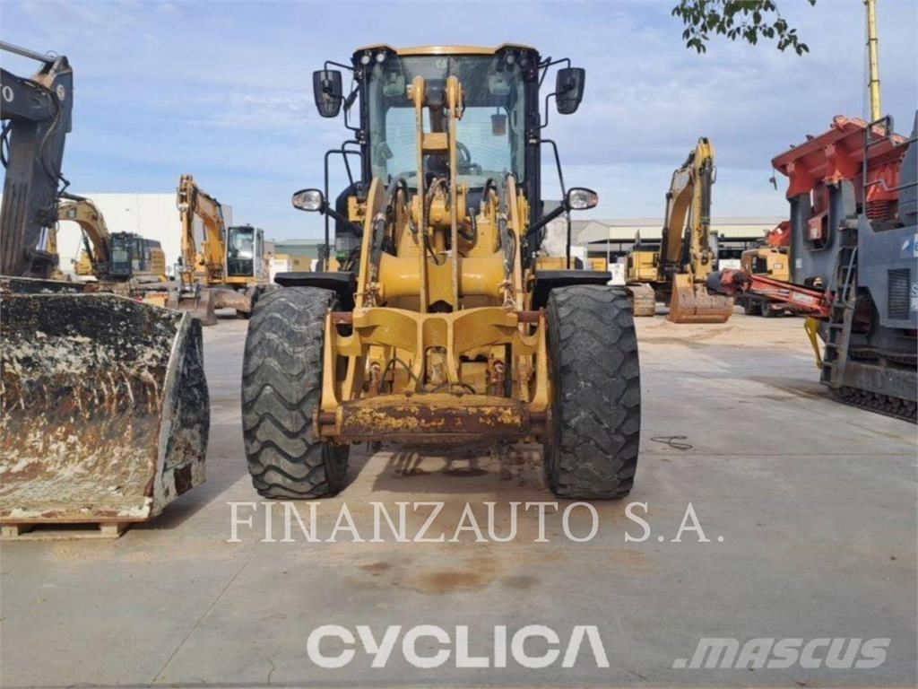 CAT 930M Utovarivači na točkove