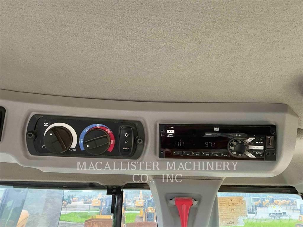 CAT 930M Utovarivači na točkove