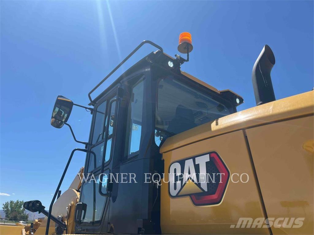 CAT 930M Utovarivači na točkove