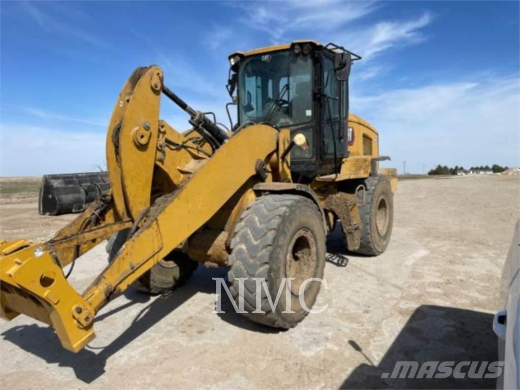 CAT 930M Utovarivači na točkove