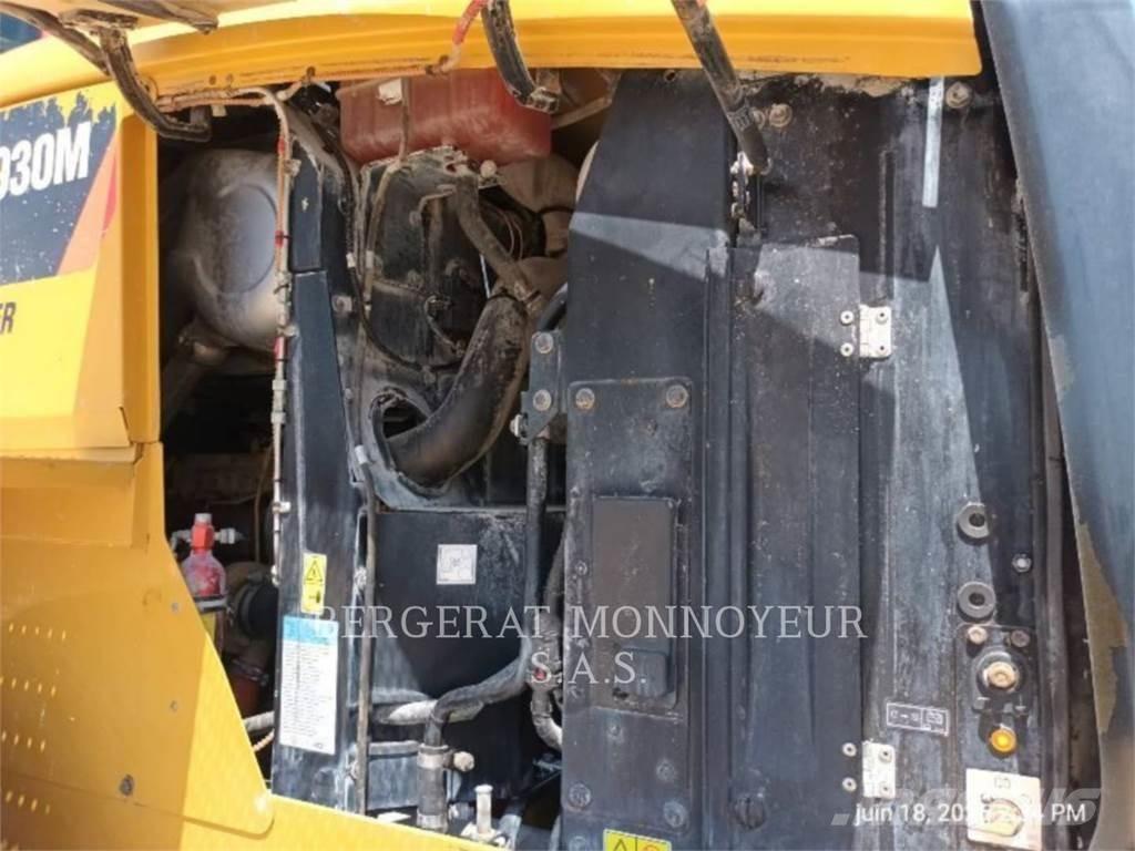 CAT 930M Utovarivači na točkove
