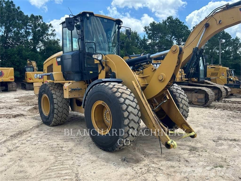 CAT 930M Utovarivači na točkove