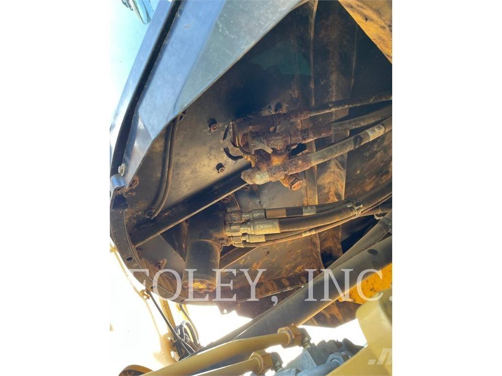 CAT 930M Utovarivači na točkove