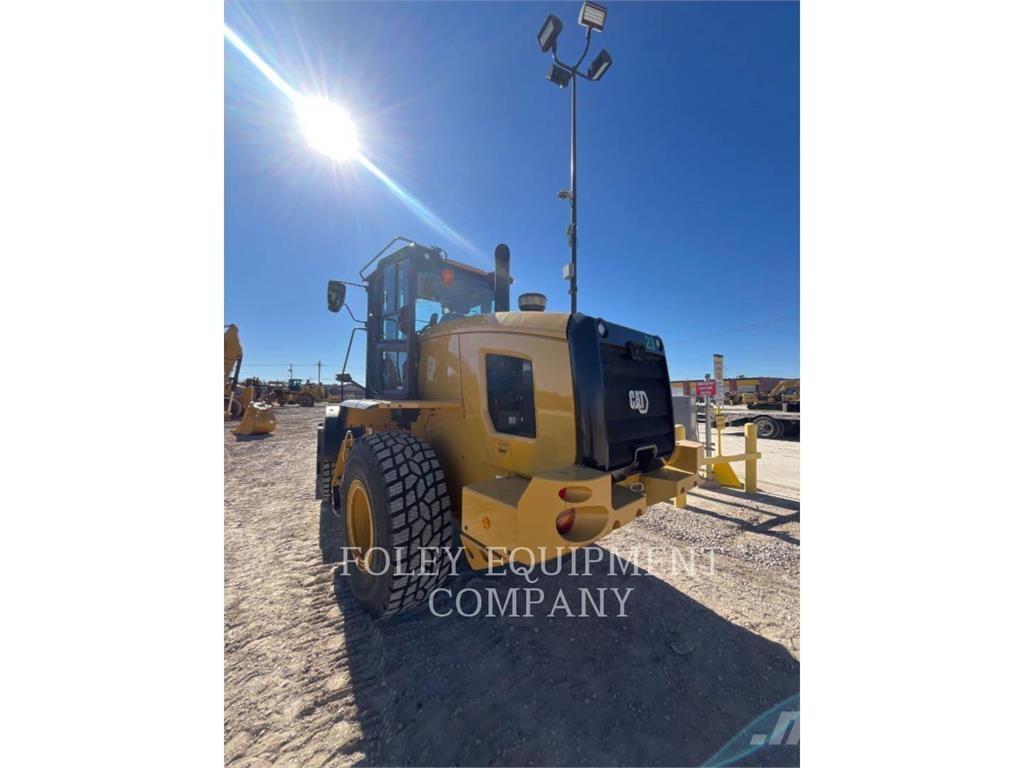 CAT 930M Utovarivači na točkove